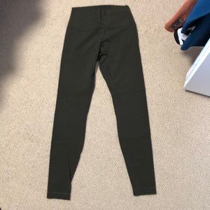 Lululemon sz 6 7/8 length olive green align pant